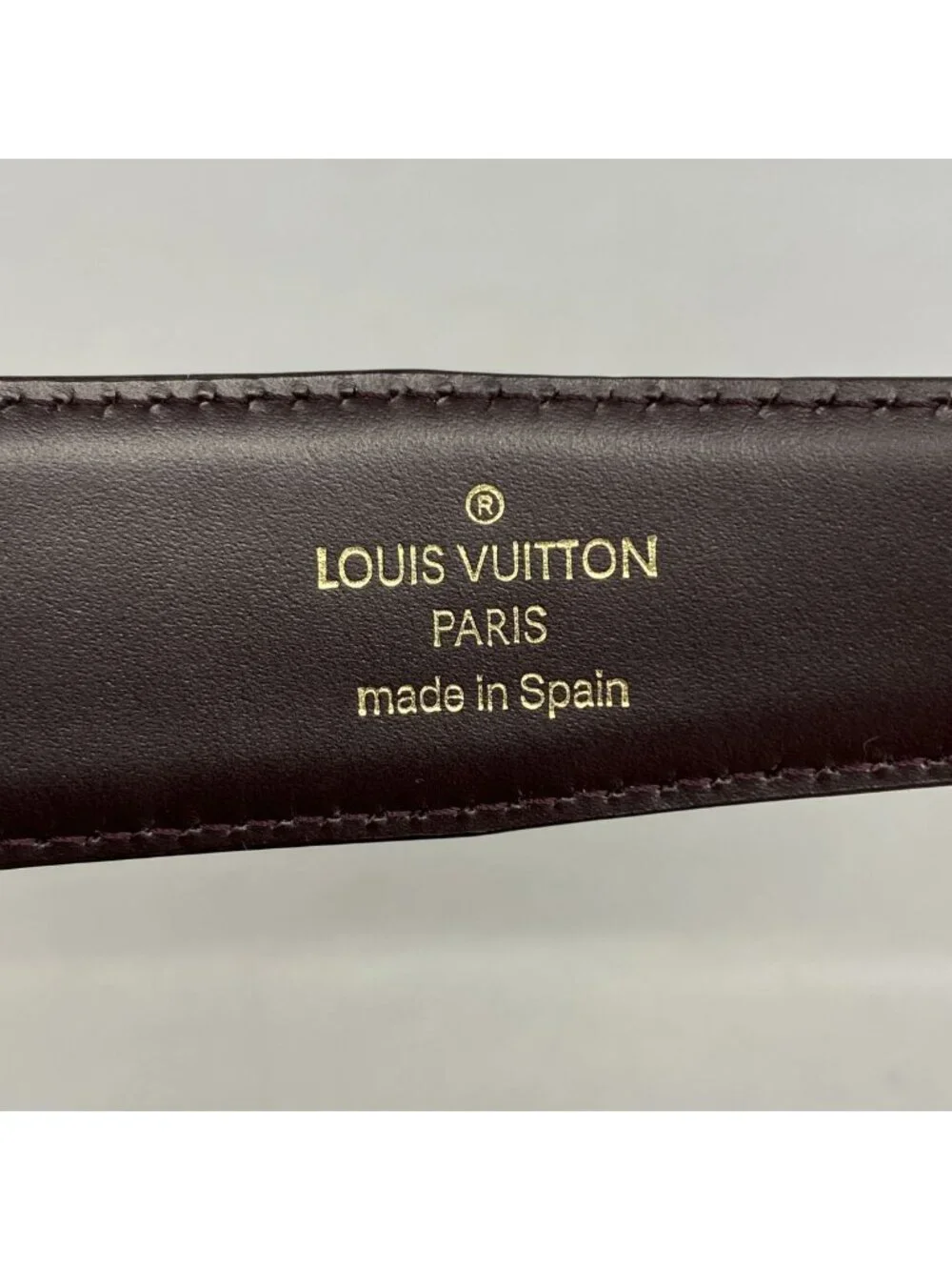 Louis Vuitton Belt Taiga Ceinture Acajou